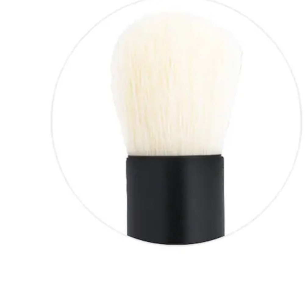 NITB Westman Atelier Clean Baby Blender Blush Brush